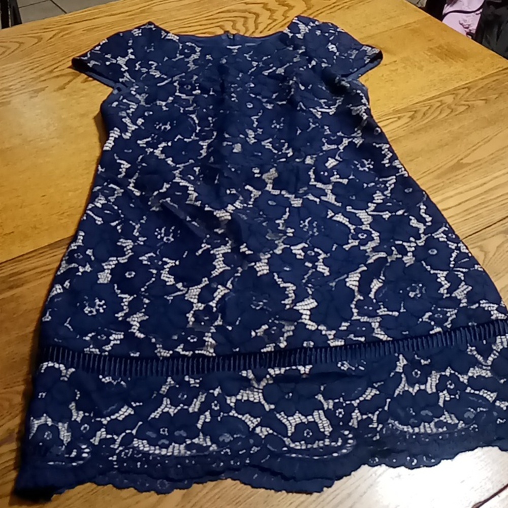 VINCE CAMUTO Womens 6 Dress LACE NAVY BLUE Used Preowned Summer Short Sleeve